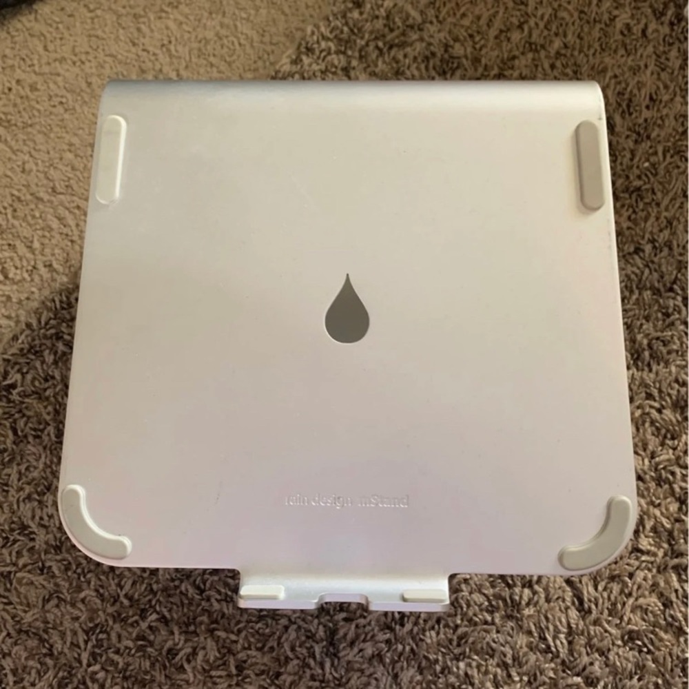 MacBook stand